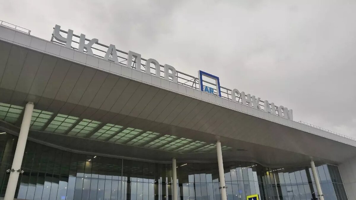     Аэропорт имени Чкалова в Нижнем Новгороде работает в штатном режиме, несмотря на обильные осадки и усилившийся ветер. Данные NewsNN предоставили в пресс-службе воздушной гавани.