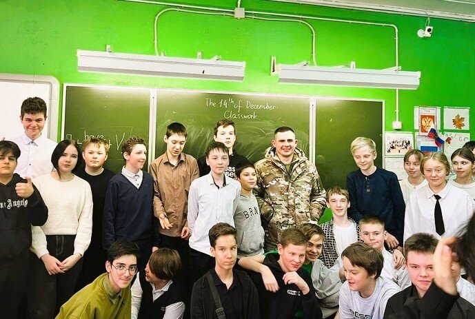    Боец поблагодарил ивановских школьников за письма поддержки