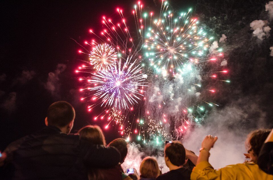    Большого салюта в новогоднюю ночь в Урюпинске не будет. Андрей ЦЫГАНОВ