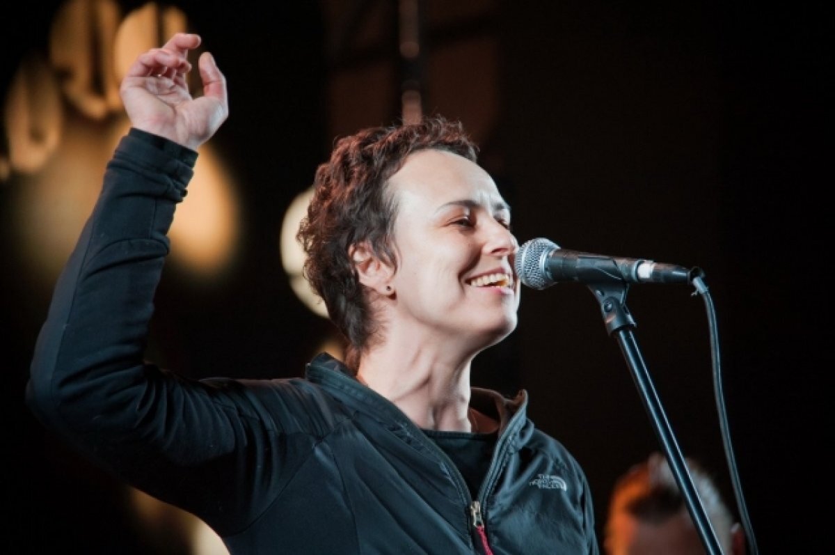    Чичерина назвала «барахлом» угрозы в свой адрес после концертов в зоне СВО