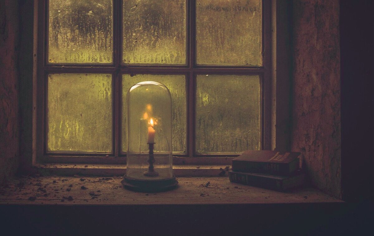 Ночью в избе 