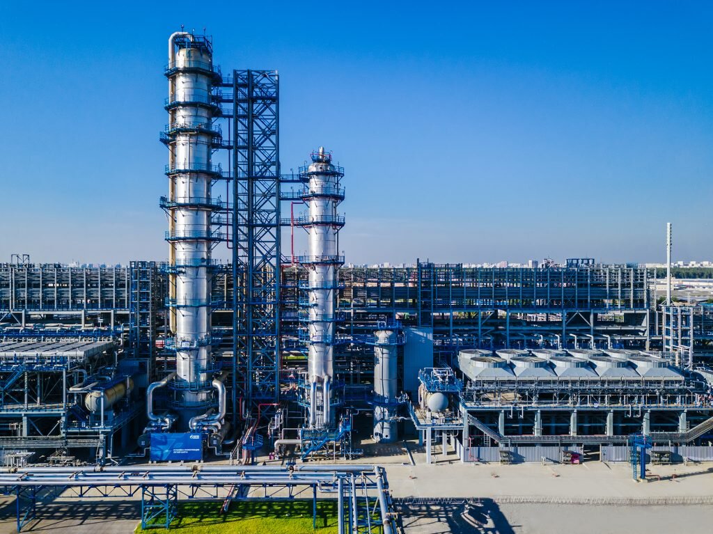    Ректификационные колонны Московского нефтеперерабатывающего завода Анна Послянова