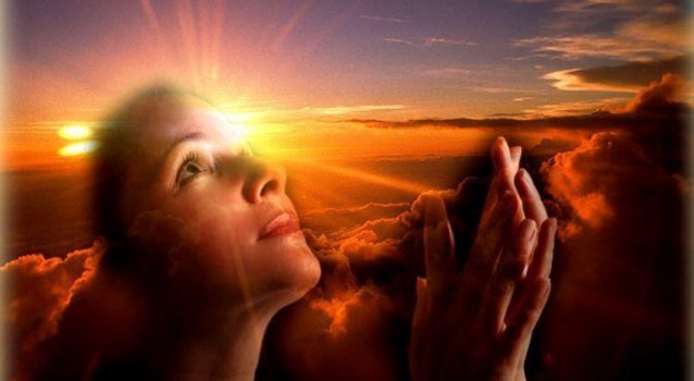 Есть только одна истинная молитва - молитва своими словами.