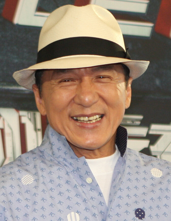 https://ru.wikipedia.org/wiki/Чан,_Джеки#/media/Файл:Jackie_Chan_July_2016.jpg