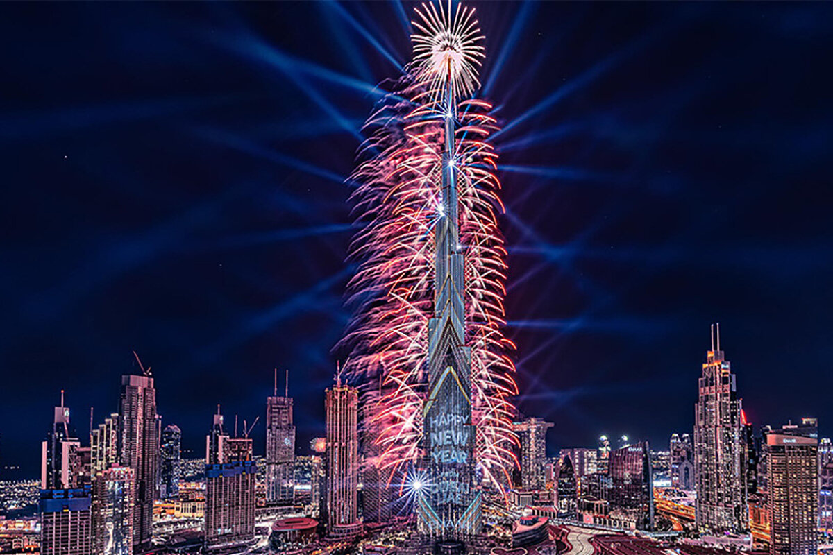 Новый год в дубае 2025. Дубай 2023. Новый год в Дубае. Sky view Observatory Дубай.