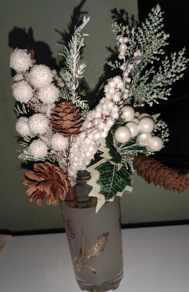 В разных местах есть такие стаканы с красотой.