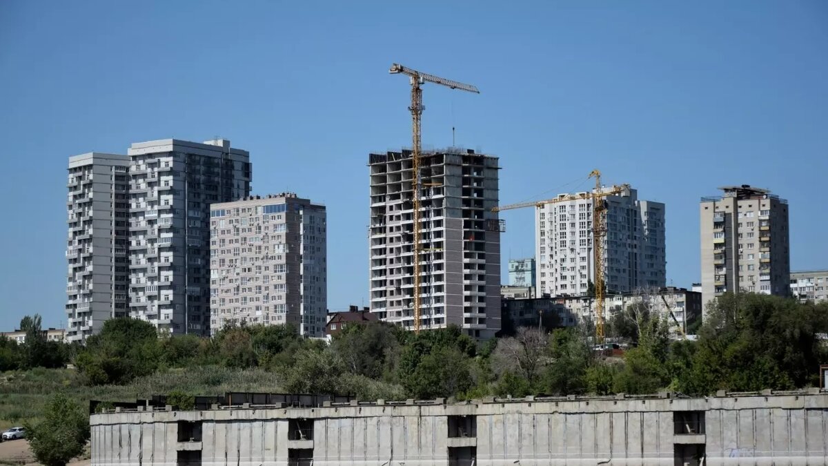 Квадратный метр в Москве стоит уже почти 400 тыс рублей. Фото: 1MI