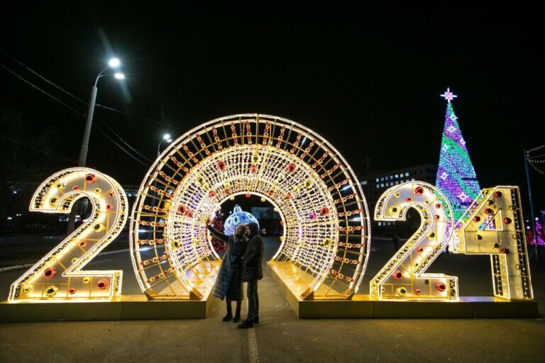    Не хватает только снега. Паслер рассказал о подготовке к Новому году в Оренбуржье Белов Михаил Александрович