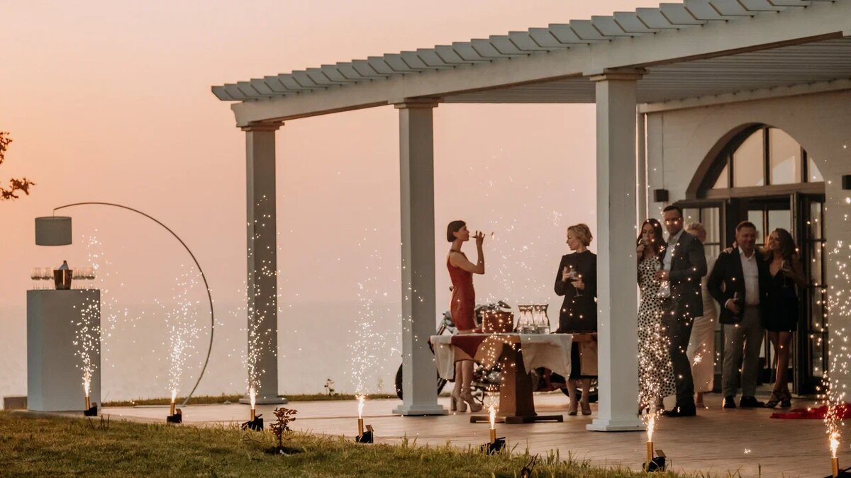    Иви показал тизер сериала «Золотое дно» по сценарию Сергея Минаева (фото 1)