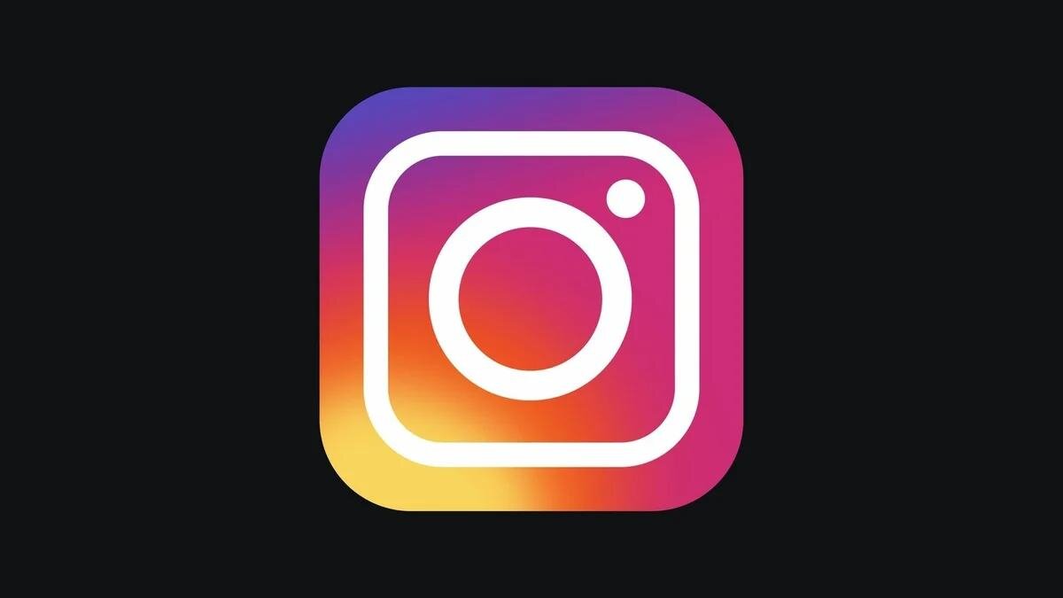 * Instagram признан в России экстремисткой организацией и запрещен на территории страны.