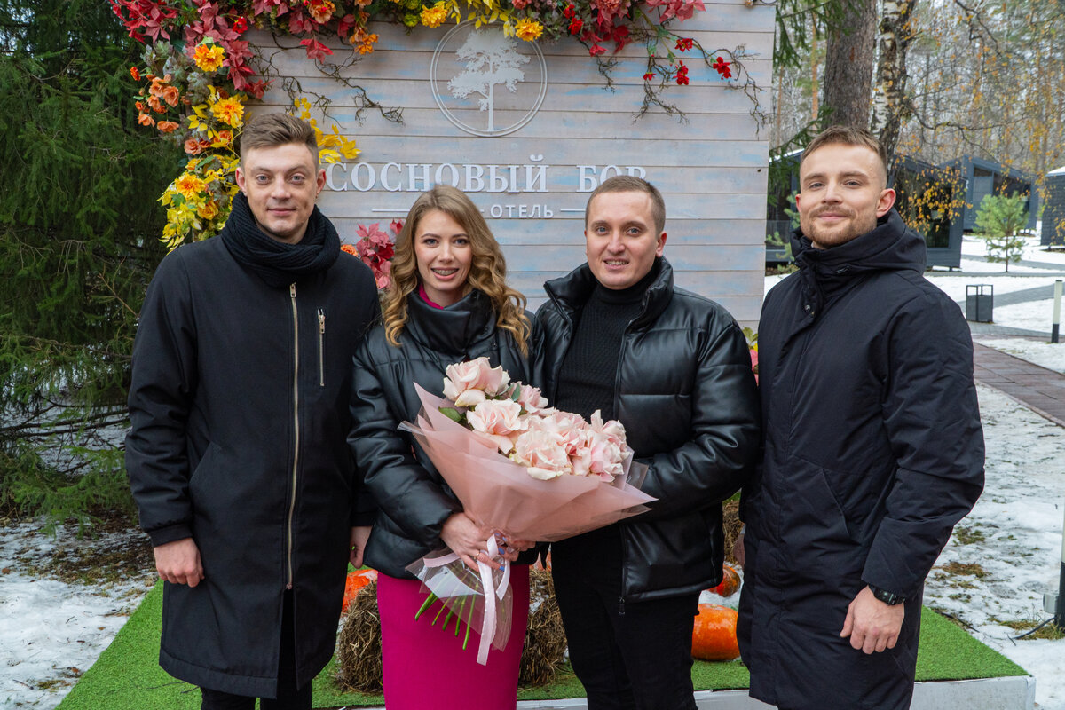 Ярослав Парамонов, Юлия, Роман и Никита Мартов