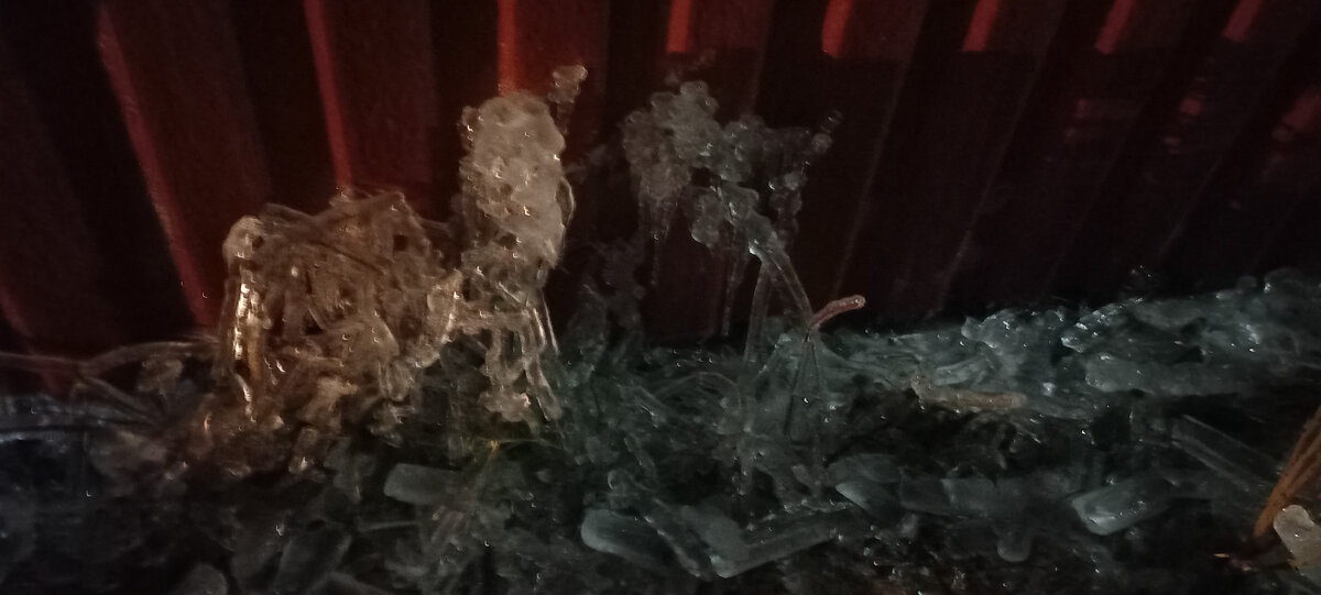 А это плоды творения неумелого снеговика. Как в той песние:"Даром преподаватели, врём со мною тратили..."