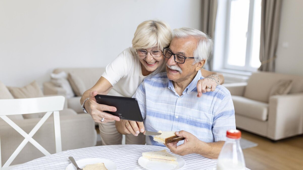    Будущая пенсия оставляет желать лучшего? Доцент причислила способы приумножить достаток в старости© Freepik | stefamerpik