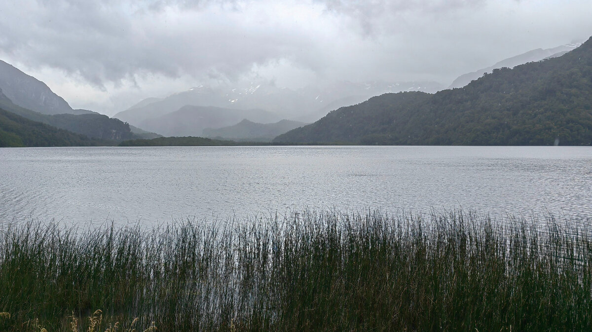 низкая облачность делала пейзажи уж больно депрессивными