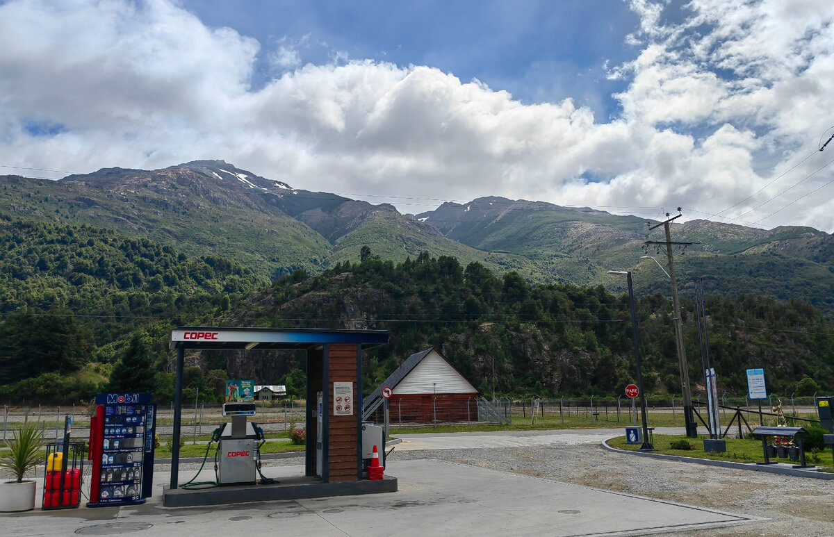 На заправке перед погранпереходо мв Аргентину