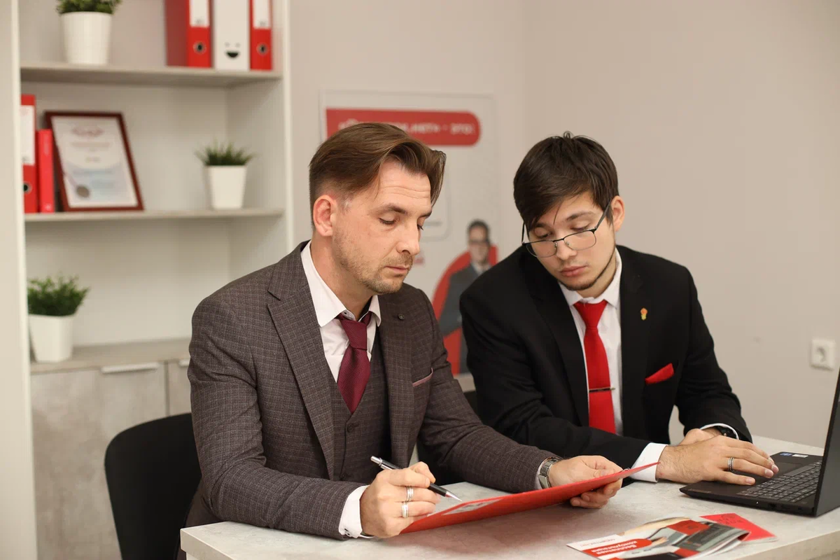 Наши юристы — специалисты во всем, что касается призыва в армию и освобождения от службы. Обращаясь к нам, вы можете получить всестороннюю помощь и поддержку. 