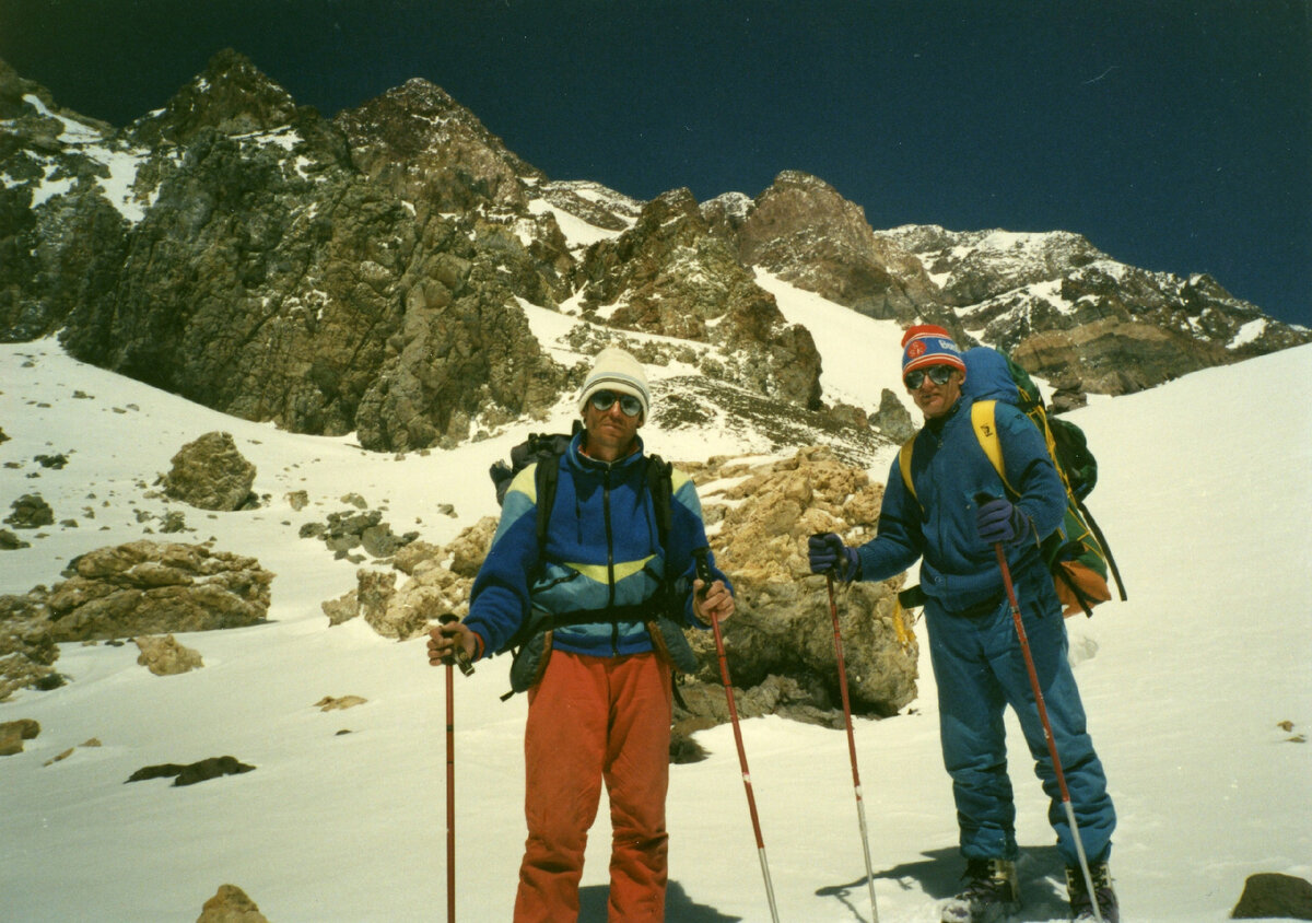 рустам набиев эверест. рустам набиев гора манаслу. самый легкий восьмитысячник для восхождения. первый восьмитысячник на который поднялся человек. рустам набиев в горах.