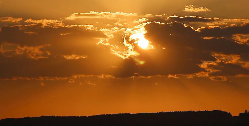 Небо хорошее. Я ещё резкость прибавил чутка...