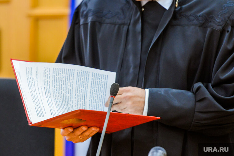    Игоря Дубровина доставили в Верх-Исетский районный суд Екатеринбурга