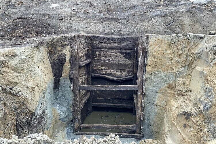 Дубовая шахта уборной XV века.