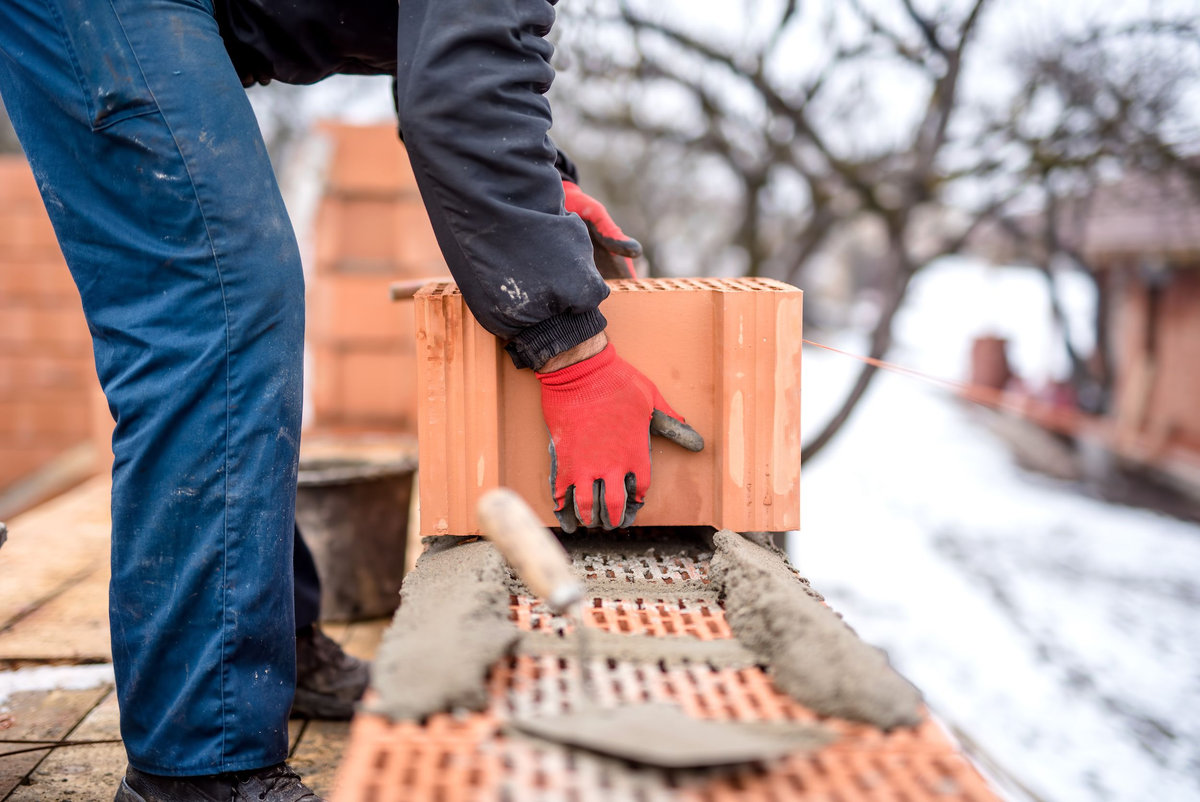 Очистка стрелочных переводов от снега. Затраты на зимнее удорожание в строительстве. Зимний период выполнения работ. Подготовка к работе в зимний период. Зимний период выполнения работ.