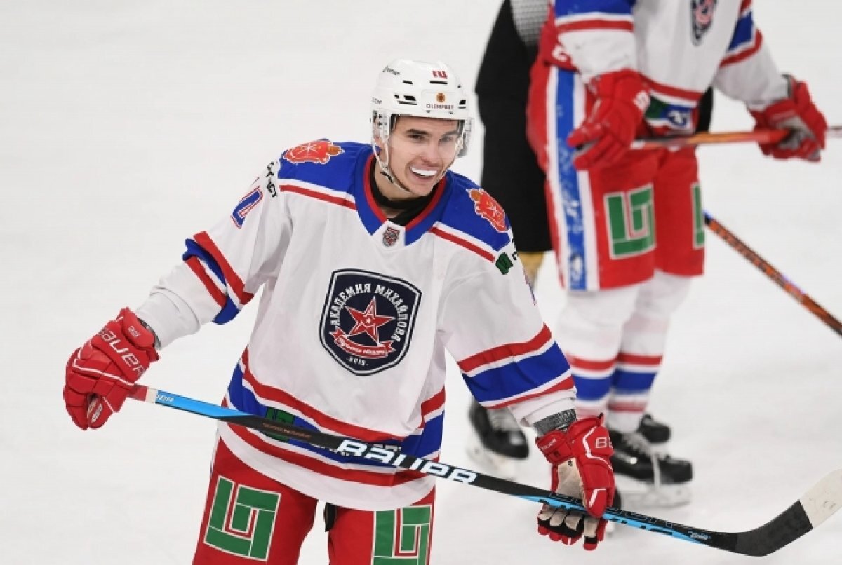    Тульский хоккейный клуб АКМ продлил выигрышную серию до трёх матчей