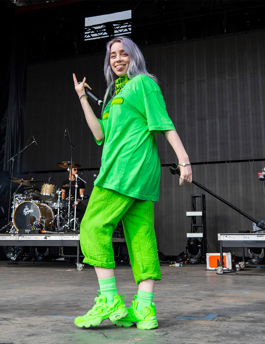 Billie eilish welcome. Билли Айлиш. Билли Айлиш в полный рост. Eilish Billie Eilish. Билли Айлиш стиль