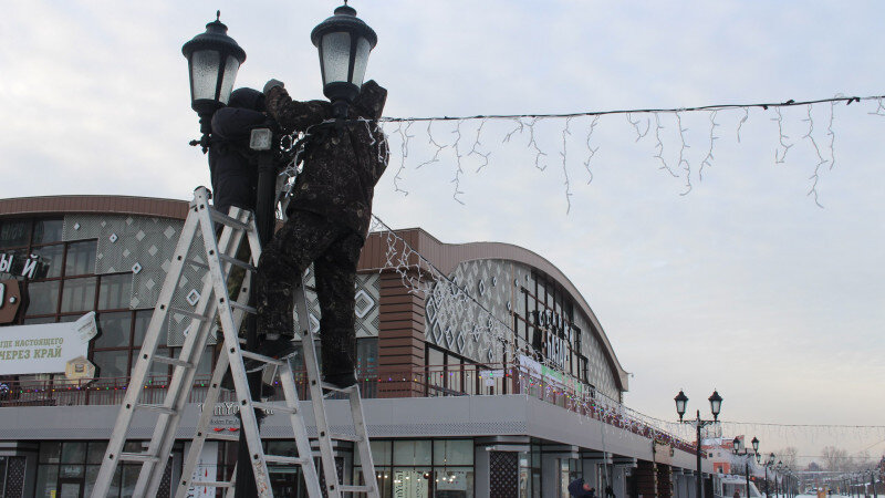     Новогодние украшения на Мало-Тобольской. barnaul.org