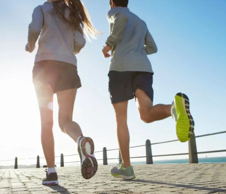 Бегу на помощь. Бег от первого лица. Walk vs work. Walking Walking Hop Hip Hop Running Running