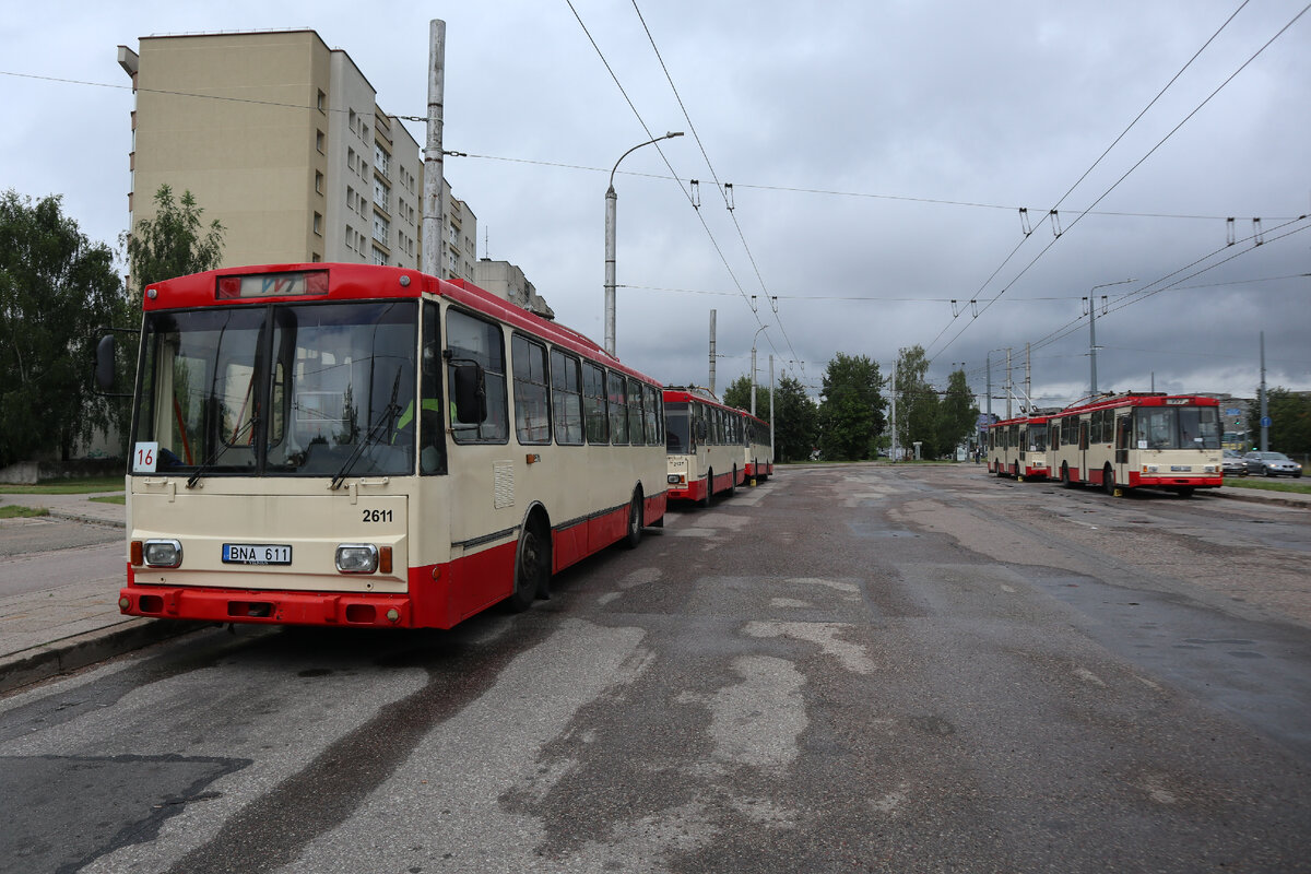 Вильнюс - настоящий заповедник старых троллейбусов Škoda из 90-х годов |  Транспортный Глобус | Дзен