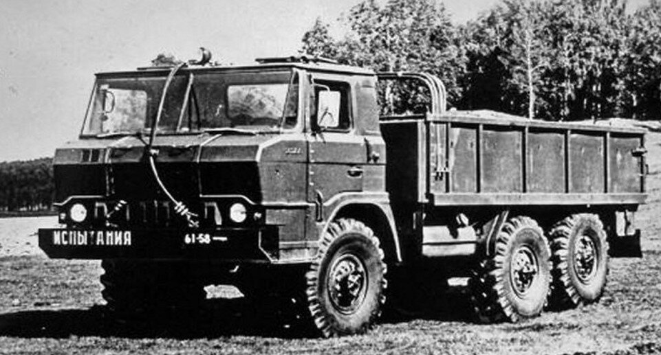 Урал-379П, подготовленный для плавания