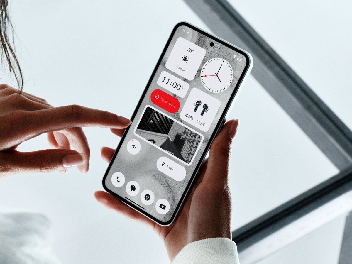    Новый светящийся смартфон Nothing рассекречен до анонса