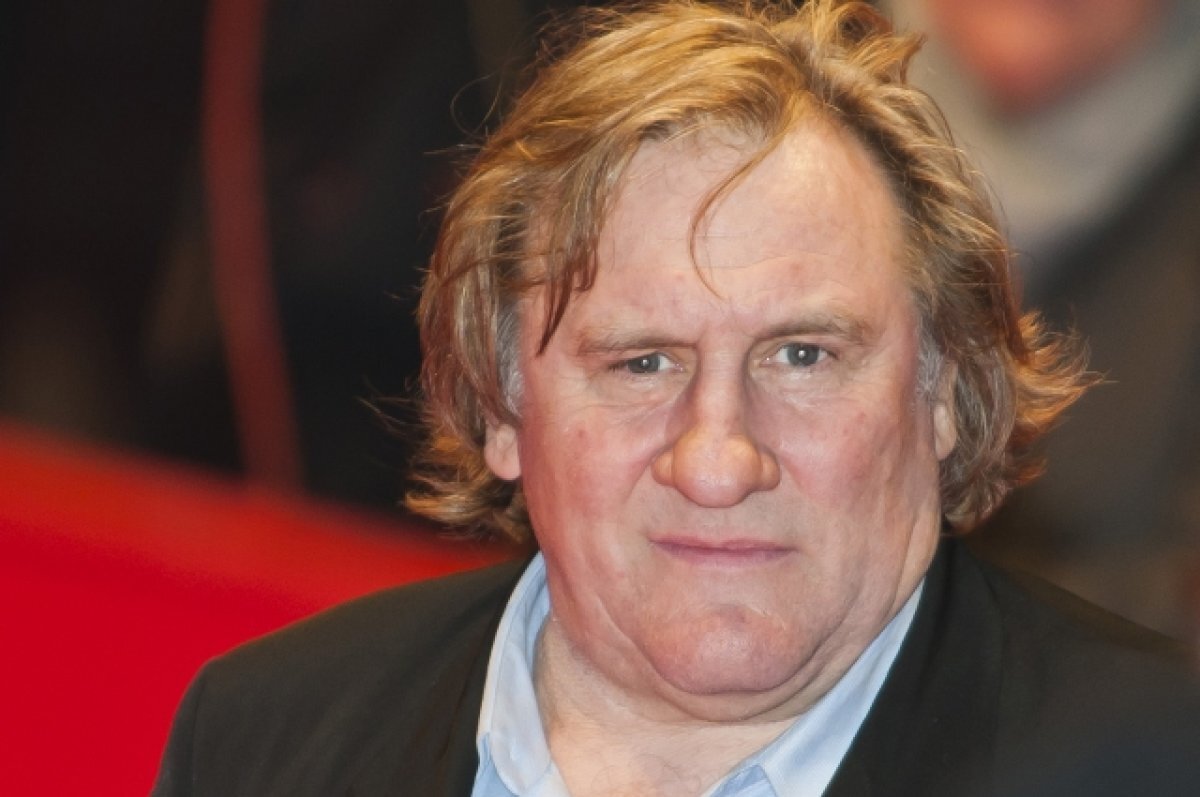    Депардье может потерять орден Почётного легиона из-за скандала с женщинами