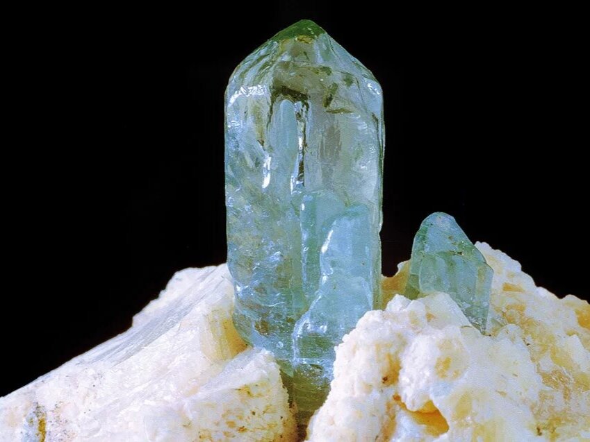 Апатит. Фото из открытых источников