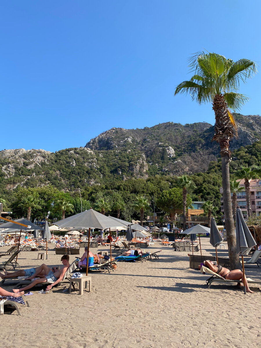 Один из дальних пляжей Мармариса