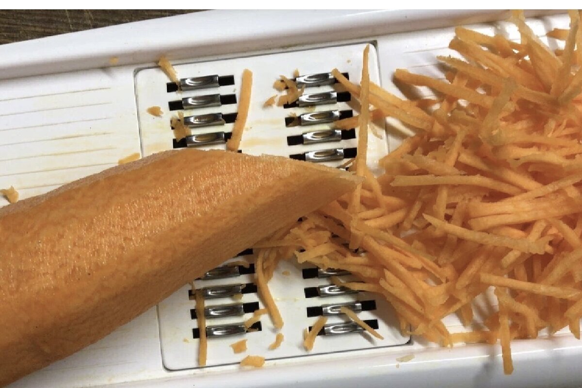 Нарезка моркови.