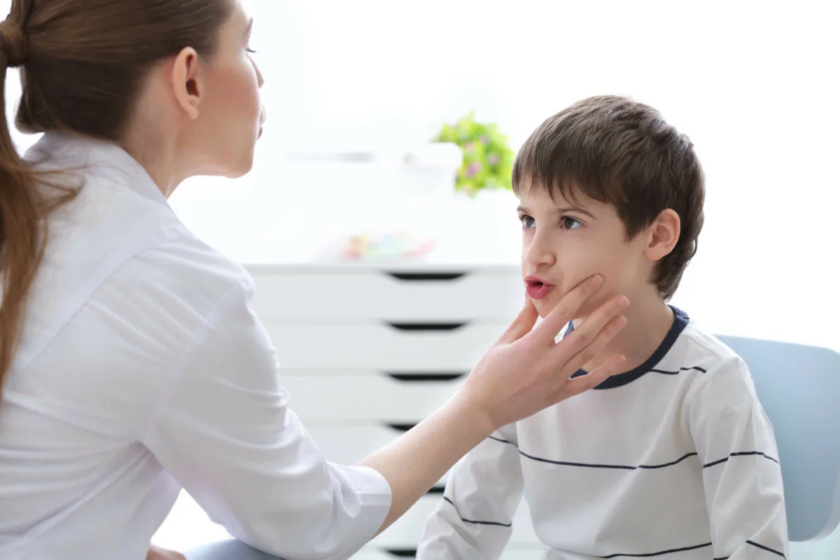 Нейропсихолог рассказал, как избавить ребенка от заикания в домашних условиях