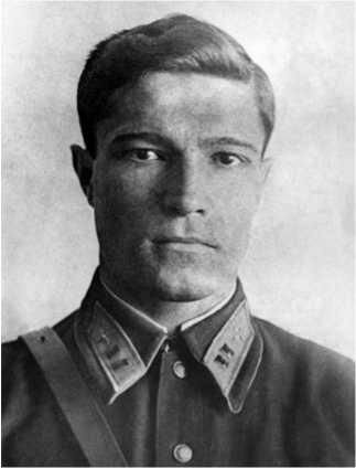 Пётр Васильевич Еремеев (11 июня 1911 года — 2 октября 1941 года) — советский лётчик-истребитель, на момент совершения подвига летом 1941 года — заместитель командира эскадрильи 27-го истребительного авиационного полка 6-го истребительного авиационного корпуса Московской зоны противовоздушной обороны, старший лейтенант. Герой Российской Федерации (21.09.1995, посмертно). Первый в истории Великой Отечественной войны лётчик, совершивший ночной воздушный таран