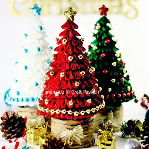    Елочка из лент   
Источник: «Craft passion»