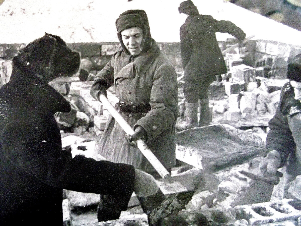 1956 г. ЭКСКУРСИЯ ПО СТРОЯЩЕМУСЯ ТЕЛЕЦЕНТРУ. | ТЕЛЕВИЗИОНЕР | Дзен