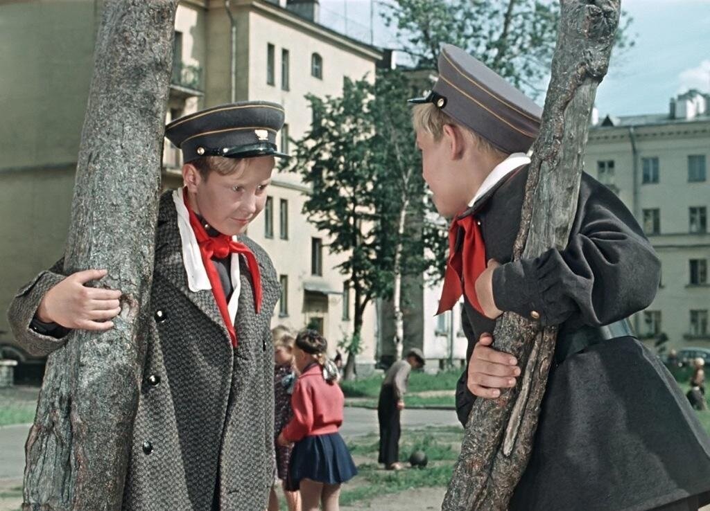 Кадр из фильма «Старик Хоттабыч» (1956). Скриншот. Далее в Галерее - сходный вариант в Москве...