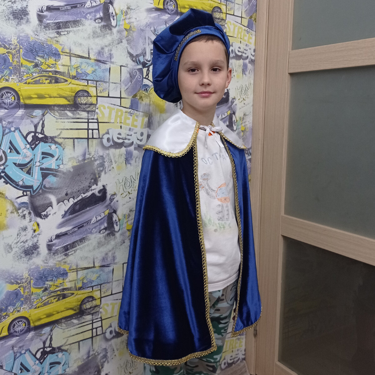 Костюм глашатая. Примерка на сыне ))