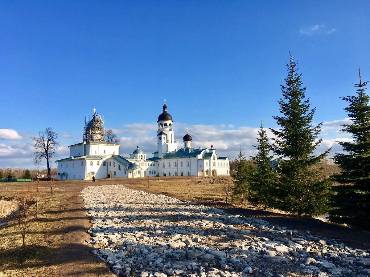 Монастырь. Фото из открытых 