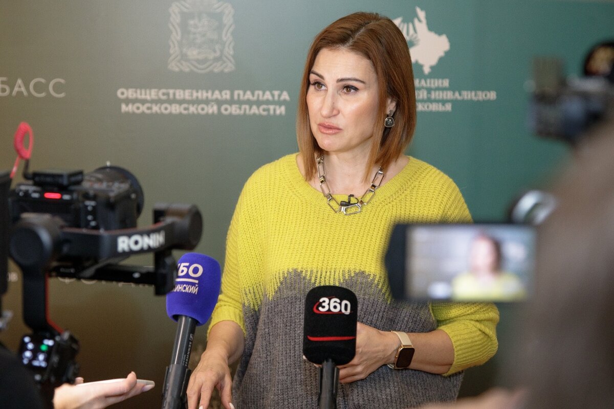 Руководитель общероссийского сообщества женщин "ПРО НЕЁ", председатель Ассоциации родителей детей-инвалидов. (из открытых источников).