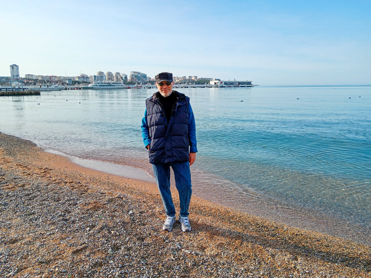 Вспоминая тёплые деньки декабря у моря (Михаил Лекс, автор рассказа)