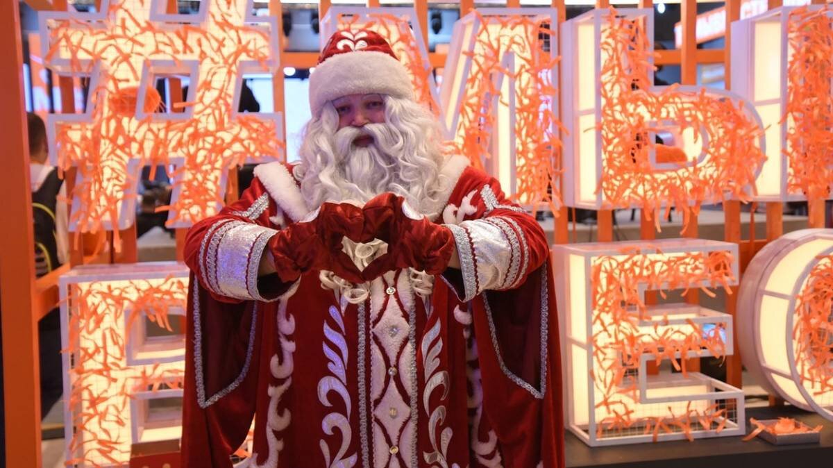    Волонтер Владимир Смирнов в образе Деда Мороза / Фото: Из личного архива Владимира Смирнова