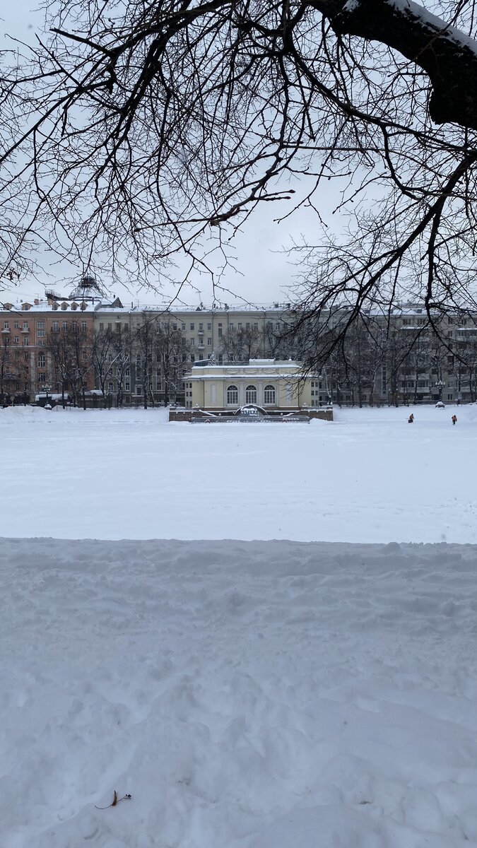 Снега намело очень много