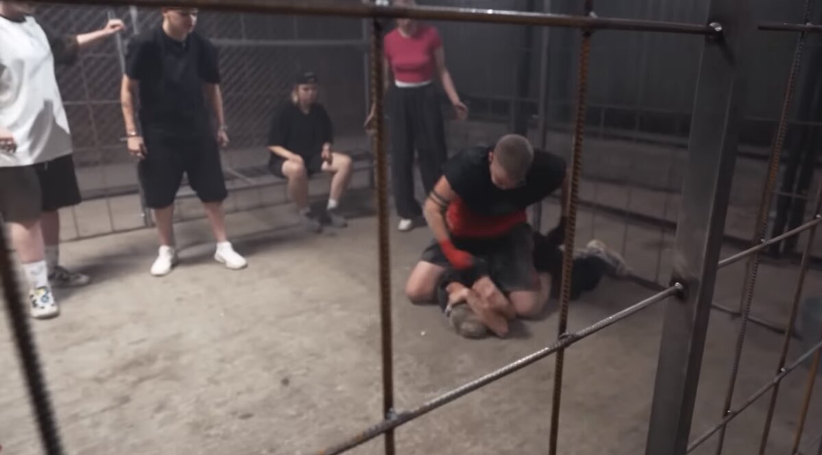Операторы бегут снимать хорошие кадры