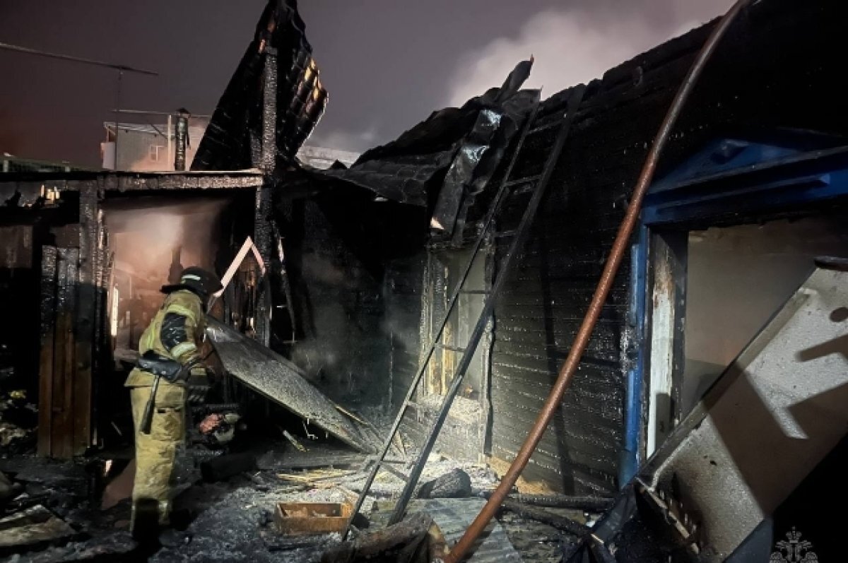    Пожар начался в квартире №2 рано утром.