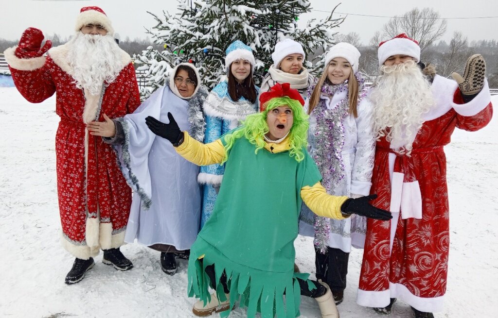 В Тверской Карелии под Лихославлем прошел парад Дедов Морозов